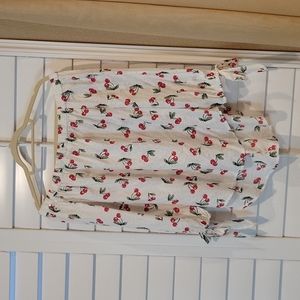 NWT, Cute off the shoulder top Size M